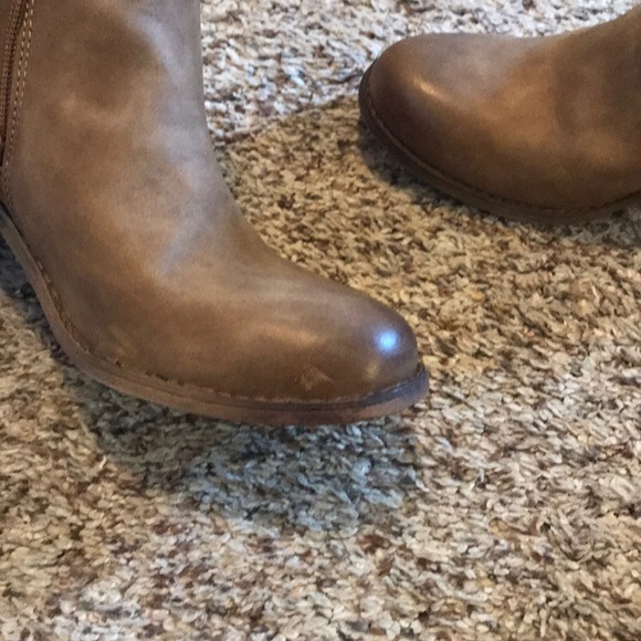 Cute brown booties! - Picture 4 of 5